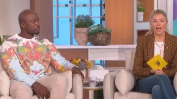 Burberry Burly Map Print Cotton Sweater worn by Akbar Gbaja-Biamila as seen in The Talk on October 25, 2022