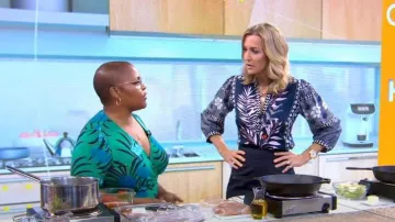 Diane von Furstenberg Brie Midi Vestido en septiembre Floral Large Green usado por Tanya Holland como se ve en Good Morning America el 25 de octubre de 2022