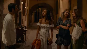 Vestido de amatista de la Reforma usado por Amy Wheeler (Zoe Saldana) como se ve en From Scratch (S01E01)