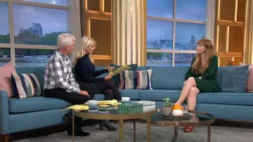 Sandro Rosiere Fringe Plaid Skirt portée par Holly Willoughby comme vu dans This Morning le 26 octobre 2022