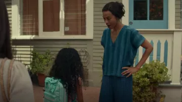 Joie Theola Striped Linen And Cotton Blend Chambray Top worn by Amy Wheeler (Zoe Saldana) as seen in From Scratch (S01E06)