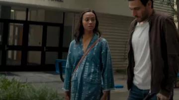 Current Elliott The Kimono Jacke worn by Amy Wheeler (Zoe Saldana) as seen in From Scratch (S01E06)