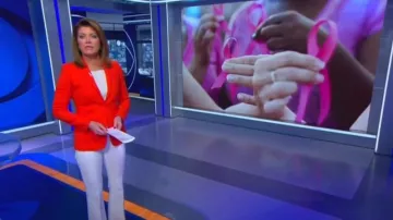 Veronica Beard Alair Pantalones con cadena usada por Norah O'Donnell como se ve en CBS Evening News el 26 de octubre de 2022