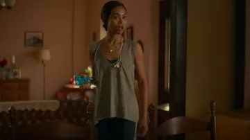 Adidas Train­ing 3 Stripe Leg­gings worn by Amy Wheeler (Zoe Saldana) as seen in From Scratch (S01E08)