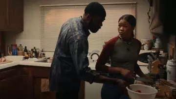 Marc Jacobs Tiny Teddy Cropped Raglan Top worn by Gia Bennett (Storm Reid) as seen in Euphoria (S02E06)