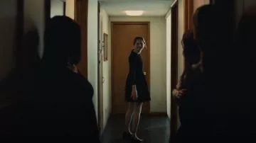 By Far Ginny Mary Janes usada por Lexi Howard (Maude Apatow) como se ve en Euphoria (S02E07)