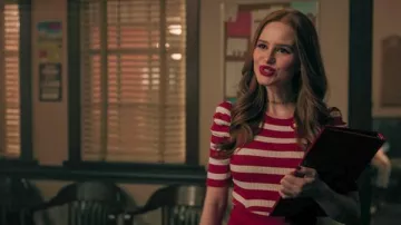 Le top crop rayé à manches ballon Zara porté par Cheryl Blossom (Madelaine Petsch) dans la série Riverdale (Saison 4 Episode 2)