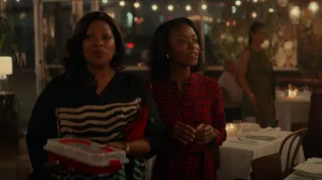 Hobbs London Alex Geo Print Midi Shirt Vestido usado por Zora Wheeler (Danielle Deadwyler) como se ve en From Scratch (S01E04)