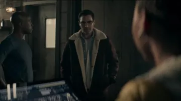 Nudie Jeans Mangan Lumber Jacket Brick Red porté par Clark Kent (Tyler Hoechlin) vu dans Superman & Lois (S02E14)