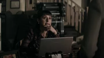 Mango Checked Frill Blouse worn by Chrissy Beppo (Sofia Hasmik) as seen in Superman & Lois (S02E14)