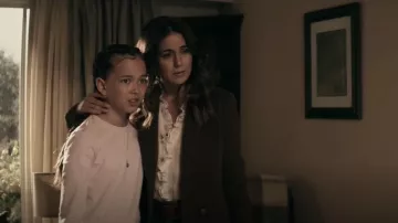 Babaton Le nouveau manteau Stedman dans Rich Camel porté par Lana Lang Cushing (Emmanuelle Chriqui) vu dans Superman & Lois (S02E14)