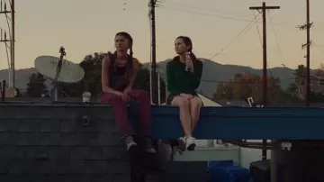 Reebok Club C 85 porté par Lexi Howard (Maude Apatow) vu dans Euphoria (S02E07)