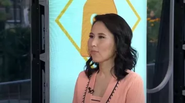 Sandro Figari Cropped Knit Camisole worn by Vicky Nguyen as seen in Today on  November 1, 2022