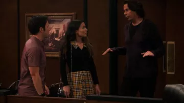 Robe à carreaux en tartan Maje Trompe-L’Oeil portée par Carly Shay (Miranda Cosgrove) vue dans iCarly (S02E02)