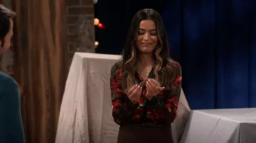 Alice + Olivia Eloise Camisa usada por Carly Shay (Miranda Cosgrove) vista en iCarly (S01E01)