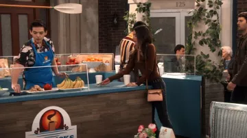 Sac bandoulière Coach Tate porté par Carly Shay (Miranda Cosgrove) vu dans iCarly (S01E02)