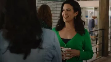 Babaton Georgie Cardigan porté par Shannon Ross (Nicole Power) vu dans Strays (S02E08)