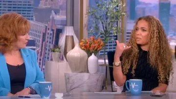 Vestido Fendi Monogram usado por Sunny Hostin como se ve en The View el 2 de noviembre de 2022