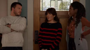 James Perse Sheer Slub Long Sleeve Crew worn by Denise (Sasheer Zamata) as seen in Home Economics (S03E07)