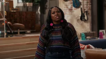 Suéter de ganchillo con cuentas de Farm Rio Topanga usado por Harper (Laci Mosley) como se ve en iCarly (S02E06)