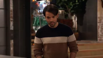 Ted Baker Lastmi Sweater porté par Freddie Benson (Nathan Kress) vu dans iCarly (S01E03)