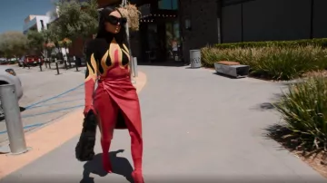 Balenciaga Pantashoes usados por Kim Kardashian como se ve en The Kardashians (S02E07)