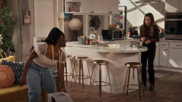 Paige Hoxton Jeans cirés portés par Carly Shay (Miranda Cosgrove) comme on le voit dans iCarly (S01E12)