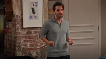 La tienda para hombres en Bloomingdale's Half Zip Suéter usado por Freddie Benson (Nathan Kress) como se ve en iCarly (S01E12)