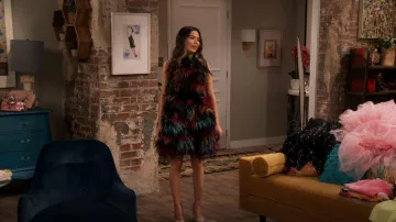 Robe Prabal Gurung Daska portée par Carly Shay (Miranda Cosgrove) vue dans iCarly (S01E04)