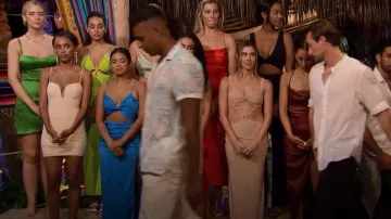 Pretty Little Thing Cut Out Midaxi Vestido usado por Kate Gallivan como se ve en Bachelor in Paradise (S08E10)