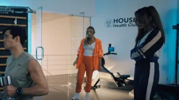 H&M Color Block Jacket usada por Fiona Jennings (Doralynn Mui) como se ve en One of Us Is Lying (S02E06)