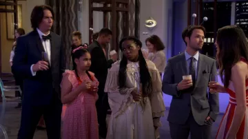 Stella McCartney Hearts Tul Vestido usado por Millicent (Jaidyn Triplett) como se ve en iCarly (S01E05)