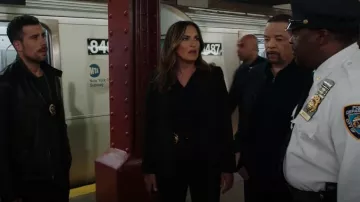 Alexander McQueen Peak Shoulder Blazer worn by Detective Olivia Benson (Mariska Hargitay) as seen in Law & Order: Special Victims Unit (S24E02)