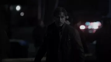 Chaqueta Belstaff Racemaster usada por Ben Stone (Josh Dallas) como se ve en Manifest (S04E01)