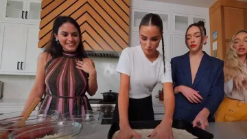 Zimmermann Kaleidoscope Metallic Knit Top usado por Donna Farizan como se ve en Today with Hoda & Jenna el 7 de noviembre de 2022