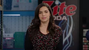 Gérard Darel Noah Print-Front Top usado por Amy (America Ferrera) como se ve en Superstore (S06E14)