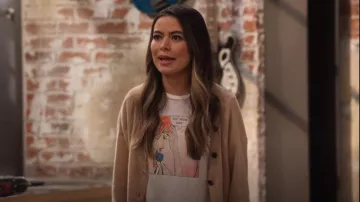 Re/Done Classic Tee Just Send Vino usado por Carly Shay (Miranda Cosgrove) como se ve en iCarly (S01E07)