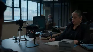 Theory Carissa Blazer worn by Gina Morales (Susanna Guzman) as seen in Manifest (S04E02)