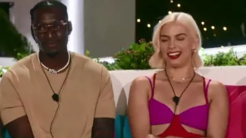 Vestido de la princesa Polly Foster usado por Holly Oakes-Ferguson visto en Love Island Australia (S04E05)