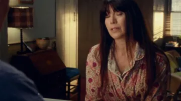 Liberty Car­la and Dana Tana Lawn™ Cot­ton Robe worn by Louisa Glasson (Caroline Catz) as seen in Doc Martin (S10E07)