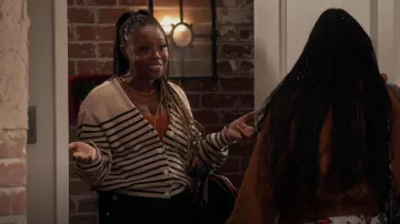 Rag & Bone Ann Cardigan porté par Maeve (Lyric Lewis) vu dans iCarly (S01E10)