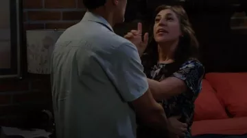 Varga Zoo Party Top worn by Kat (Mayim Bialik) as seen in Call Me Kat (S03E06)