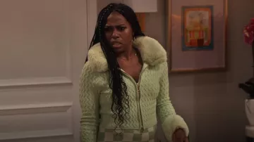 House Of Sunny Island Peggy Cardigan Sisi Grass usada por Harper (Laci Mosley) como se ve en iCarly (S01E11)