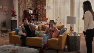 Dr Martens 1460 Pascal Stingray Textured Leather Boot worn by Millicent (Jaidyn Triplett) as seen in iCarly (S01E11)