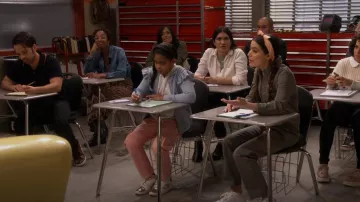 Scotch & Soda Heavy Jersey Cargo Trouser worn by Millicent (Jaidyn Triplett) as seen in iCarly (S01E11)