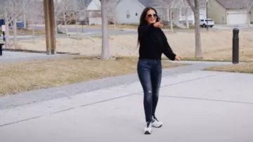 Hogan Leather Black & White Sneakers usados por Lisa Barlow como se ve en The Real Housewives of Salt Lake City (S03E07)