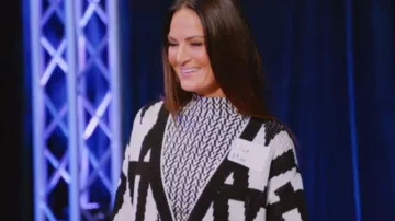 Valentino Printed Stretch Jersey Turtleneck Top usado por Lisa Barlow como se ve en The Real Housewives of Salt Lake City (S03E07)