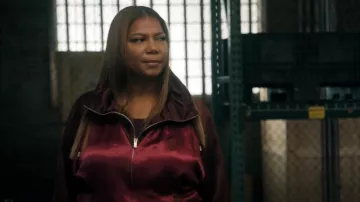 Veste à logo brodé Saint Laurent portée par Robyn McCall (Queen Latifah) comme on le voit dans The Equalizer (S03E05)