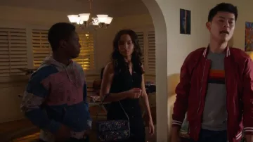 Fille préférée La robe Lena sans manches portée par May Grant (Corinne Massiah) comme on le voit dans 9-1-1 (S06E08)