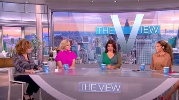 Staud Shoko Colorblock Vestido de suéter usado por Ana Navarro como se ve en The View el 15 de noviembre de 2022